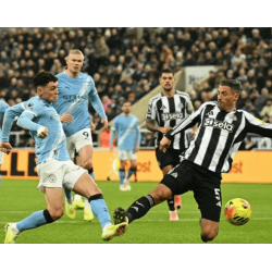 Kontroverzní rozhodnutí rozhodčího ukončilo čtyřzápasovou vítěznou sérii Manchesteru City Kontroverzní rozhodnutí rozhodčího ukončilo čtyřzápasovou vítěznou sérii Manchesteru City