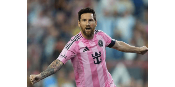 Messiho přímý kop vyrovnal Pelého rekord