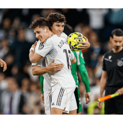 Mládežnická akademie Realu Madrid září na Bernabéu