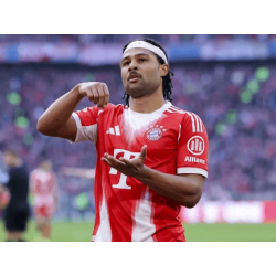 Serge Gnabry utrpěl zranění, které ukončilo jeho sezónu, a zmešká mistrovství světa