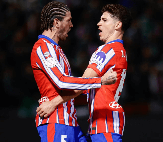 Atlético Madrid otočilo soupeře 3:1 a vyhrálo 8 po sobě jdoucích vítězství Atlético Madrid otočilo soupeře 3:1 a vyhrálo 8 po sobě jdoucích vítězství