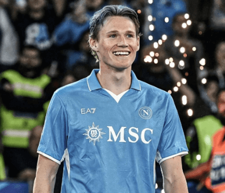 McTominayova pozoruhodná proměna: z vyvrhele Manchesteru United na nominovaného na Zlatý míč