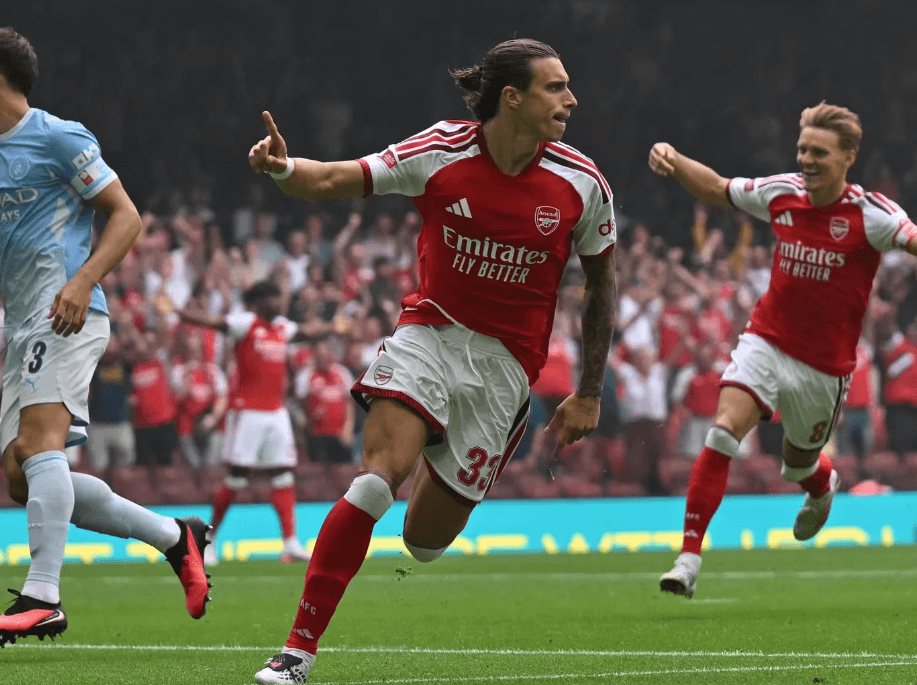Arsenal si zajistil svůj 18. titul v Community Shield, což je vítězství, které silně odstartuje novou sezónu!