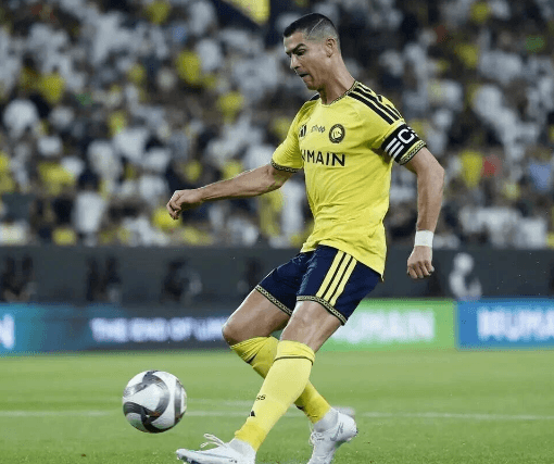 Přestože Cristiano Ronaldo skóroval v několika zápasech po sobě, stále se mu nedaří umlčet kritiku zvenčí