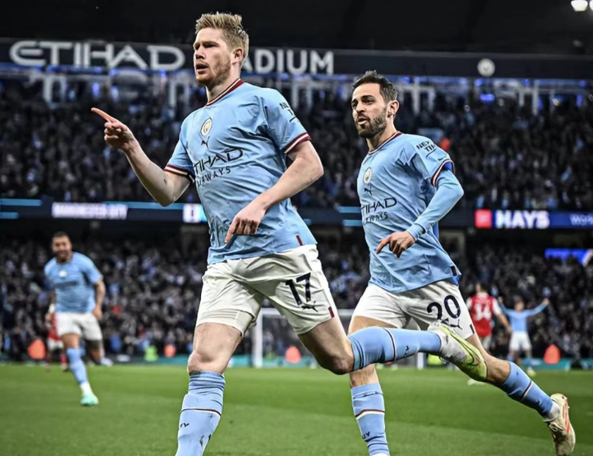 Budoucnost dvou velkých záložníků Manchesteru City Budoucnost dvou velkých záložníků Manchesteru City