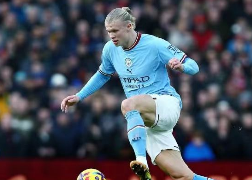 Haaland jmenován hráčem roku PFA Haaland jmenován hráčem roku PFA