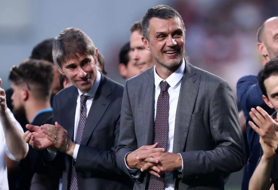 Legendární kapitán vyhozen AC Milán Legendární kapitán vyhozen AC Milán