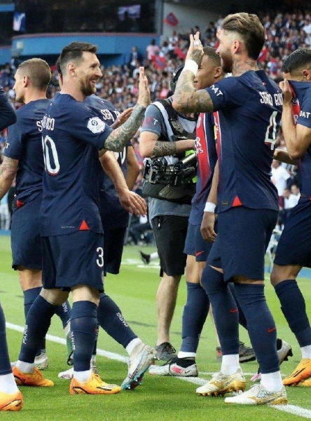 Messi, Ramosova pařížská kariéra skončila Messi, Ramosova pařížská kariéra skončila