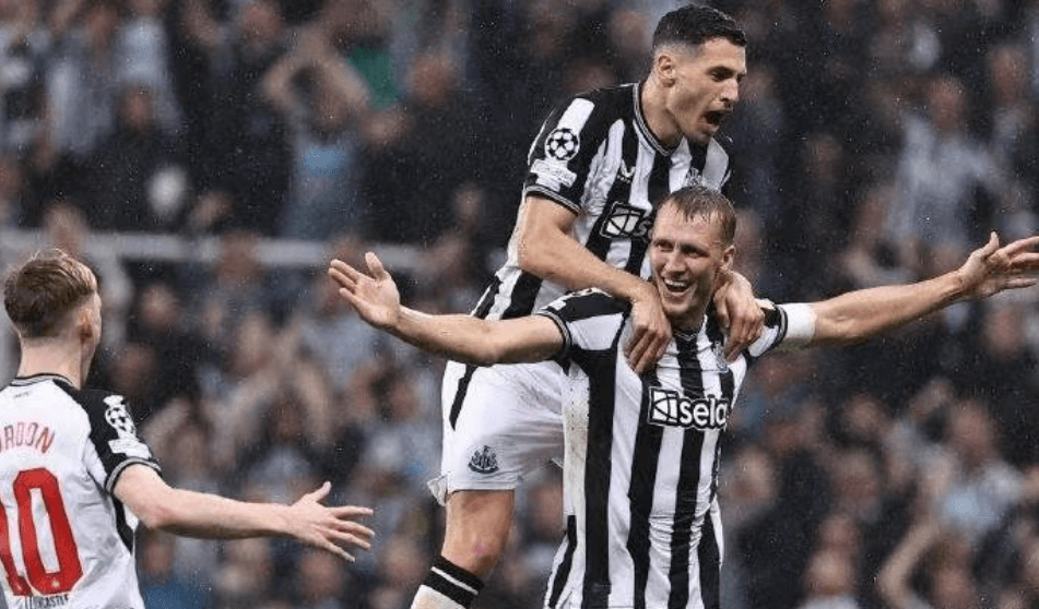 Newcastle United porazil Paris Saint-Germain 4:1 a skončilo 20 let čekání Newcastle United porazil Paris Saint-Germain 4:1 a skončilo 20 let čekání