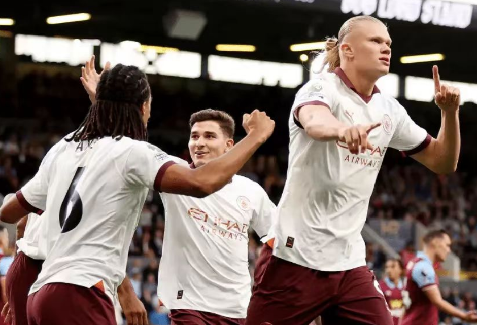 V prvním kole Premier League dvakrát skóroval Haaland, De Bruyne opustil hřiště kvůli zranění V prvním kole Premier League dvakrát skóroval Haaland, De Bruyne opustil hřiště kvůli zranění